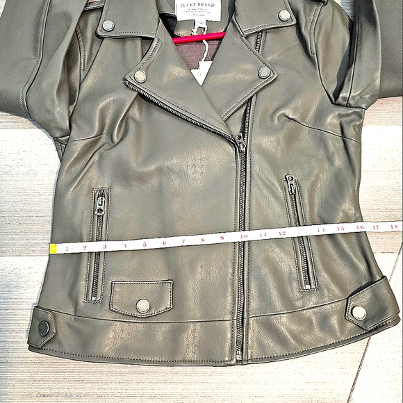 🔥Lucky Brand NWT Gray Vegan Leather Moto Asymmetrical Zipper Closure Jacket 🖤 - Picture 11 of 16
